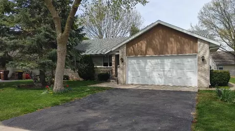 1531 Ruby St, Belvidere, IL 61008
