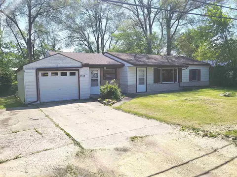 9113 Baldwin Dr, Machesney Park, IL 61115