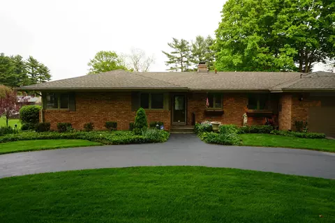1414 Post Dr, Rockford, IL 61108