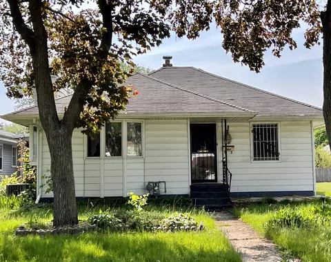 4926 Illinois, Loves Park, IL 61111
