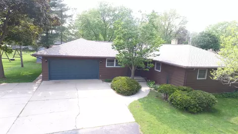 12604 Vivian Ct, Rockton, IL 61072