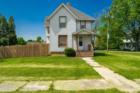 1022 Kishwaukee St, Belvidere, IL 61008