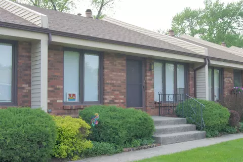 2810 Sandy Hollow Rd, Rockford, IL 61109