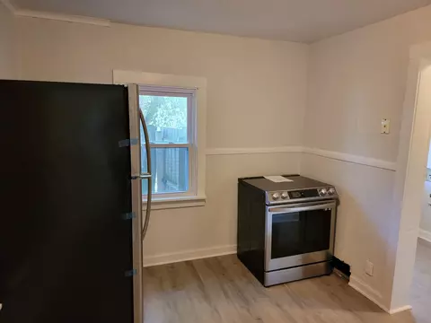 215 Dougherty Pl, Rockford, IL 61107 photo 4