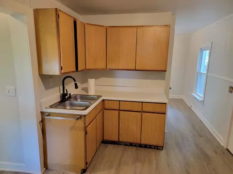 215 Dougherty Pl, Rockford, IL 61107 photo 5
