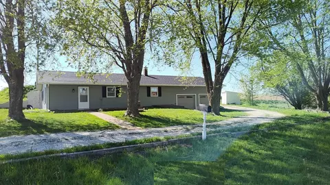 1702 E County Rd 1200 N, Carthage, IL 62321