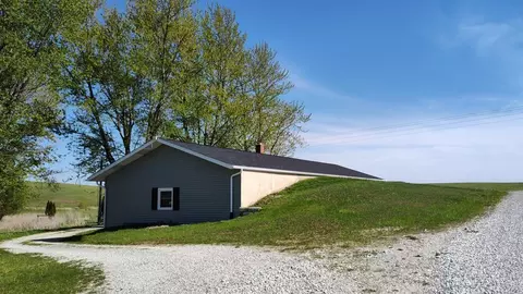 1702 E County Rd 1200 N, Carthage, IL 62321 photo 7