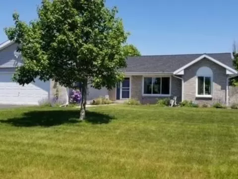 10877 Lemon Grass Ln, Roscoe, IL 61073
