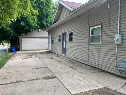 212 Ogilby Rd, Rockford, IL 61102