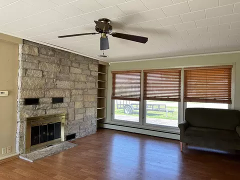 505 E Rdg, Mount Carroll, IL 61053 photo 10