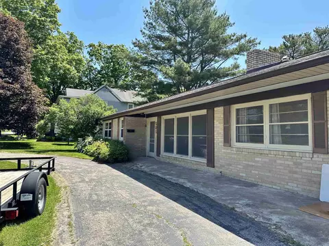 505 E Rdg, Mount Carroll, IL 61053