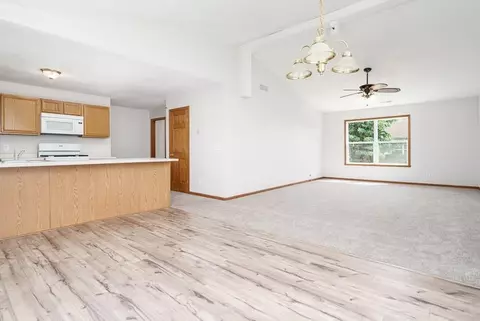 10135 Monarch Rd UNIT 120D, Roscoe, IL 61073 photo 12