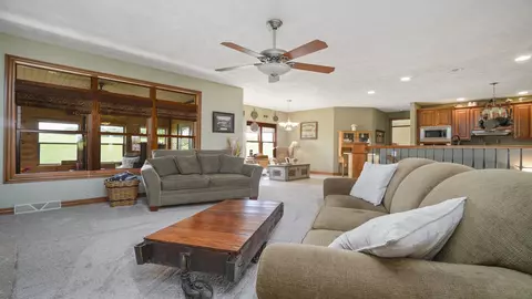 17568 Yale Bridge Rd, Davis, IL 61019 photo 5