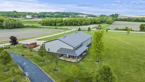 17568 Yale Bridge Rd, Davis, IL 61019 photo 3