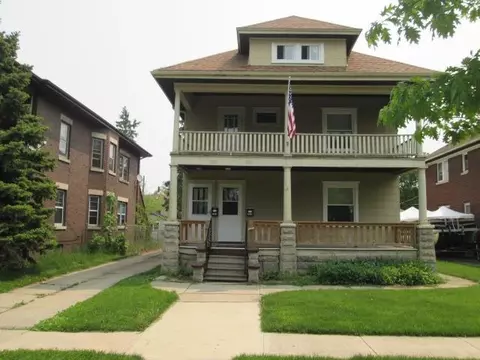 1810 S 4th St, Rockford, IL 61104