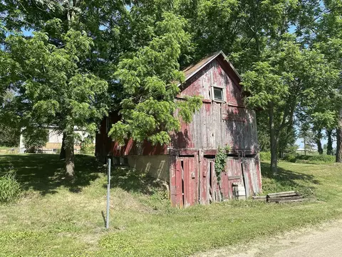 14220 Brethren Rd, Lanark, IL 61046 photo 5