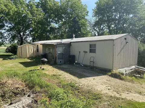 14220 Brethren Rd, Lanark, IL 61046 photo 6