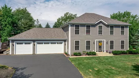 12348 Squirrel Tree Ln, Belvidere, IL 61008