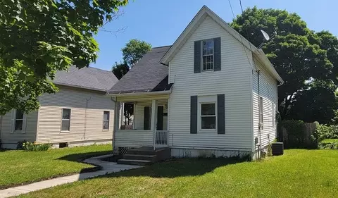 2132 Parmele St, Rockford, IL 61104