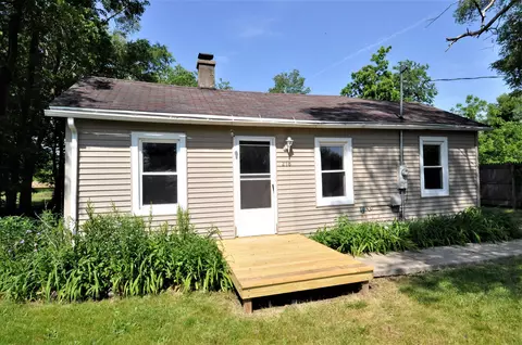 218 Mckinley Ave, South Beloit, IL 61080