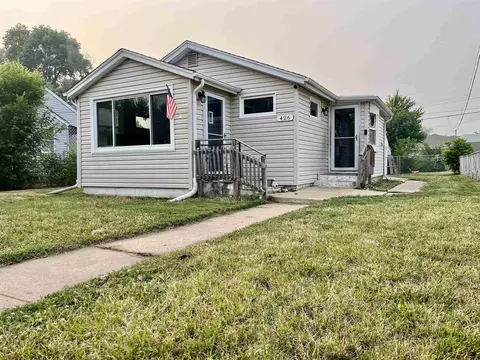426 Pennsylvania Ave, Loves Park, IL 61111