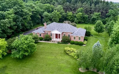 7483 Cody Run, South Beloit, IL 61080