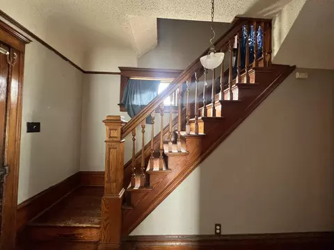 114 N Cherry Ave, Freeport, IL 61032 photo 6
