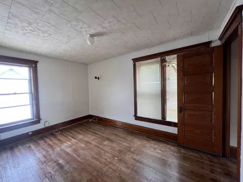114 N Cherry Ave, Freeport, IL 61032 photo 8