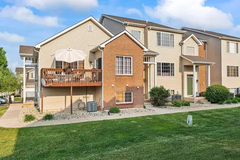2141 Derby Ln, Belvidere, IL 61008