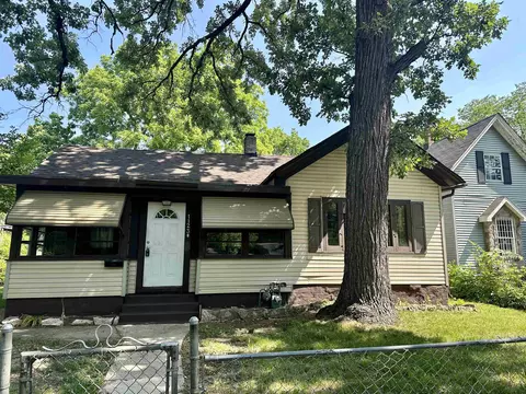 1123 Chestnut St, Rockford, IL 61102