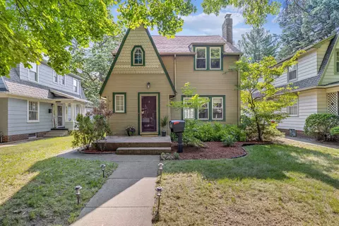 2129 Melrose St, Rockford, IL 61103