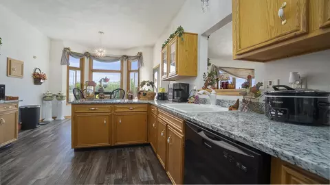 2302 E West Hart Rd, Beloit, WI 53511 photo 12