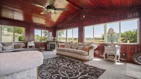 2302 E West Hart Rd, Beloit, WI 53511 photo 27
