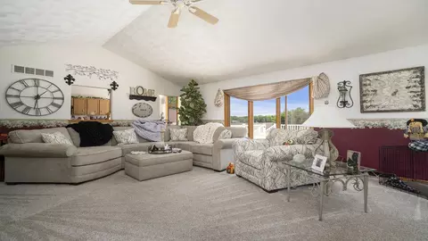 2302 E West Hart Rd, Beloit, WI 53511 photo 9