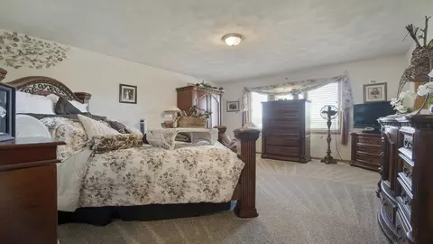 2302 E West Hart Rd, Beloit, WI 53511 photo 23