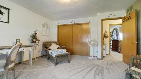 2302 E West Hart Rd, Beloit, WI 53511 photo 22