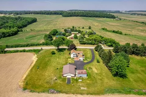 14775 Best Rd, Davis, IL 61019 photo 9