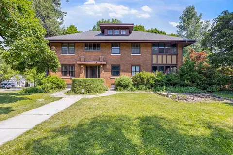 731 Garfield Ave, Rockford, IL 61103