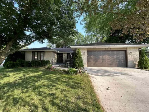 7153 Farmhome Ln, Cherry Valley, IL 61016
