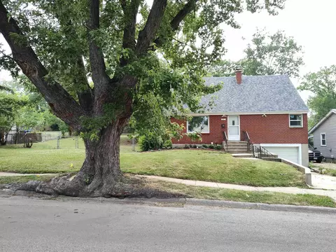 1811 Raismore Rd, Rockford, IL 61108