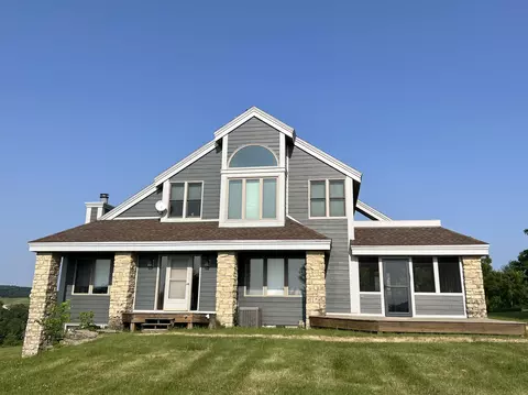 102 Cogan Dr, Galena, IL 61036