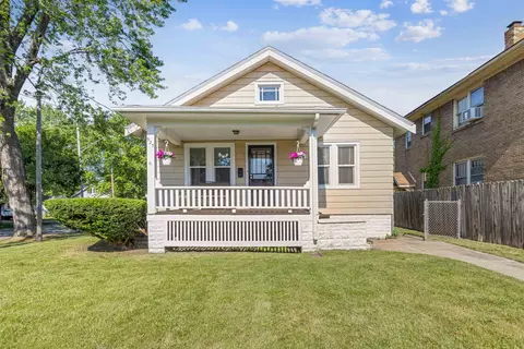 925 14th St, Rockford, IL 61104