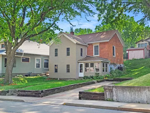 512 Franklin St, Galena, IL 61036