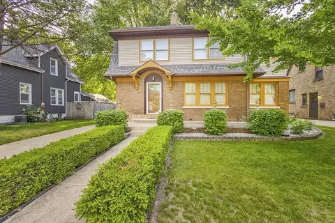 331 Dawson Ave, Rockford, IL 61107