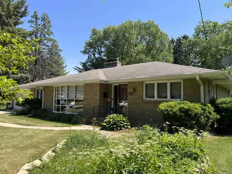 4107 Guilford Rd, Rockford, IL 61107