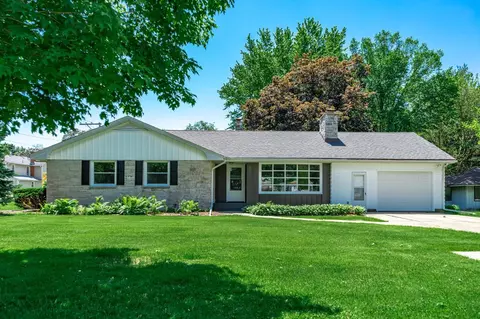 501 W Hitt St, Mount Morris, IL 61054