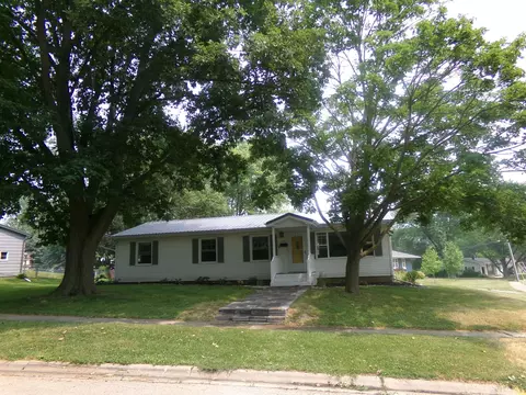 315 N Westwood Ave, Freeport, IL 61032