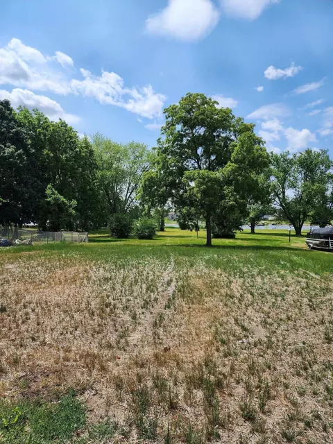9517 Baldwin Dr, Machesney Park, IL 61115