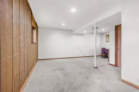 4606 Straw Ln, Roscoe, IL 61073 photo 7