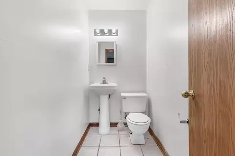 4606 Straw Ln, Roscoe, IL 61073 photo 9